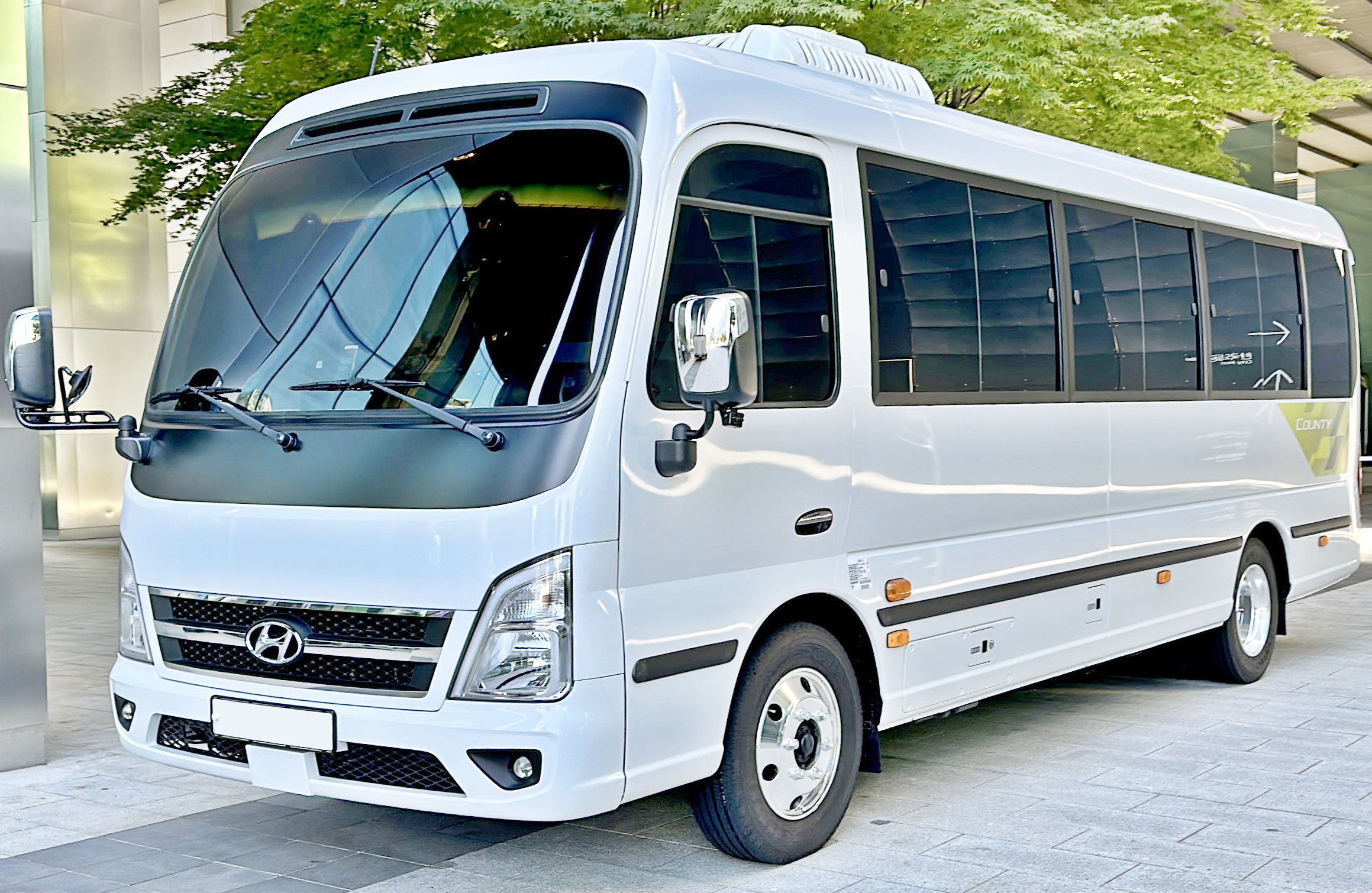 29 Seats Taxi